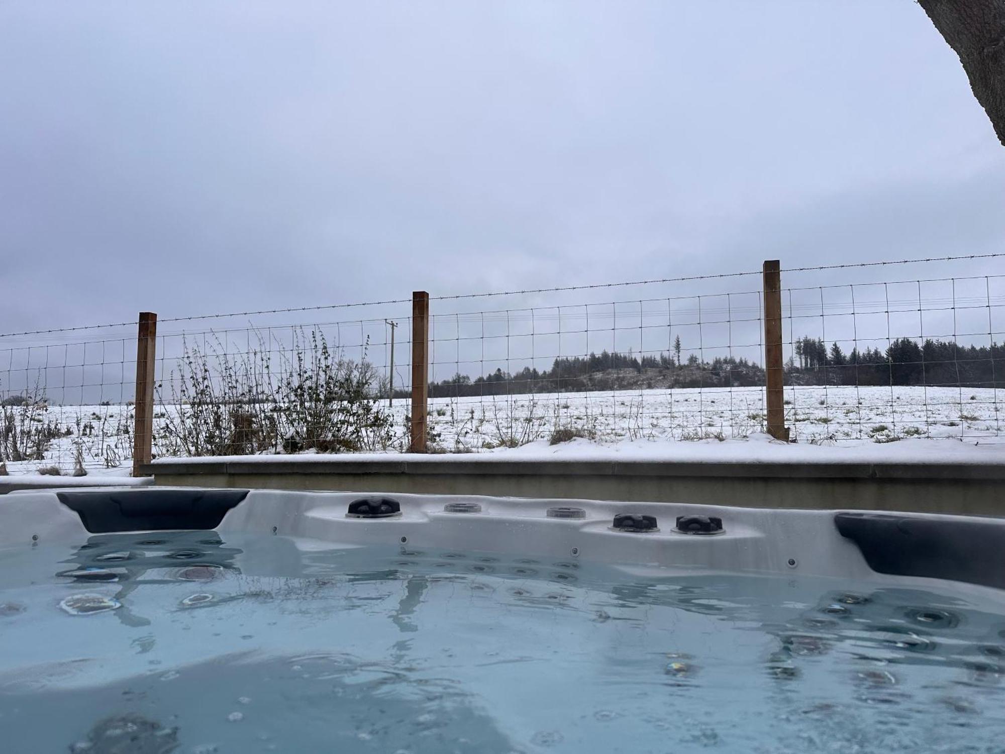 Woodlane Lodge With Private Hottub & Pool Table Dumfries Exteriér fotografie